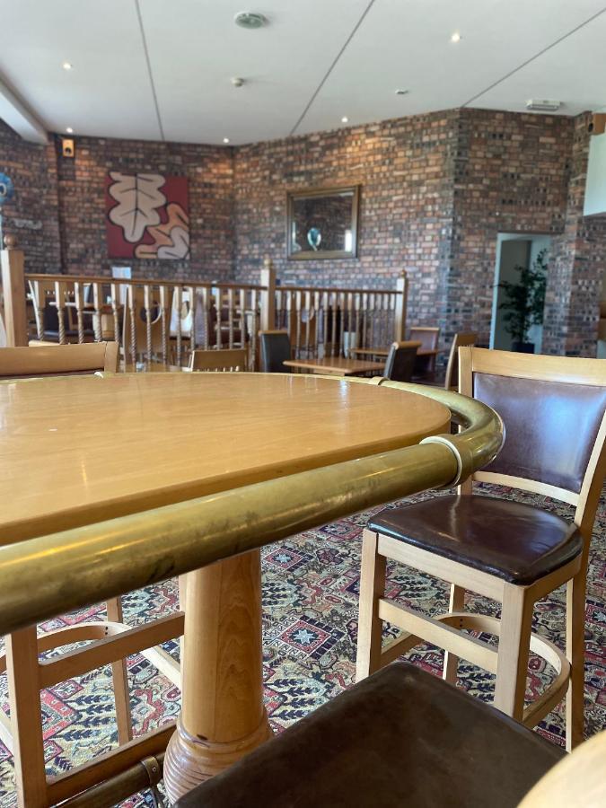 Hotel Woodlands Hall