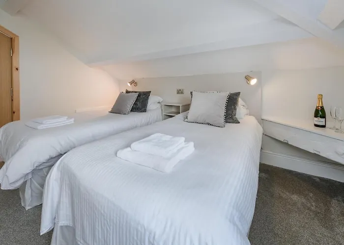 Woodlands Hall Hotel