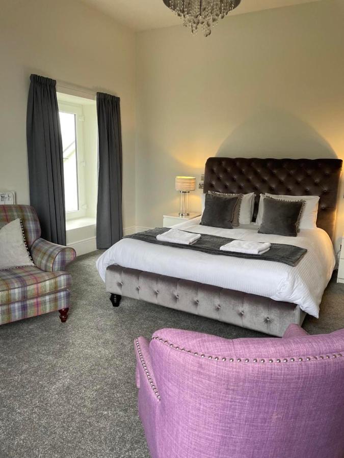 Woodlands Hall 3*