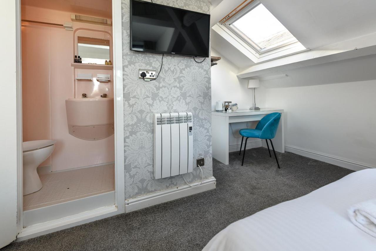 Hotel Woodlands Hall 3*